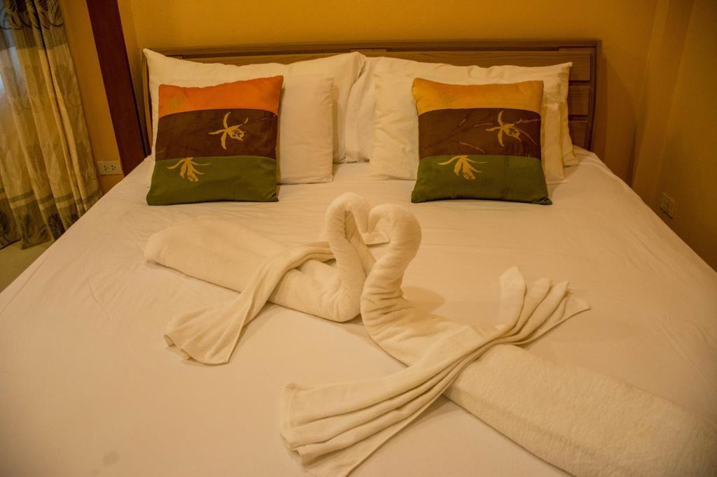 Phalaburi Resort Ban Chang  Exterior photo
