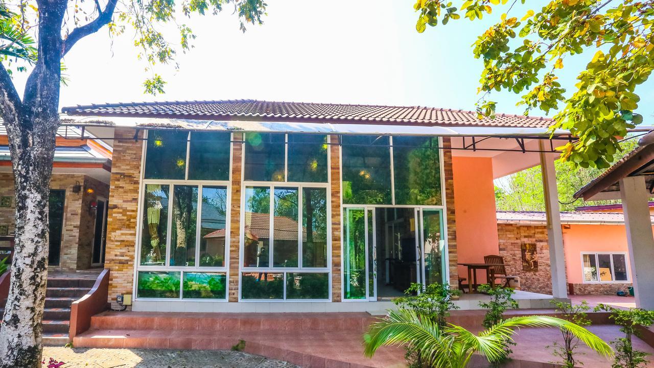 Phalaburi Resort Ban Chang  Exterior photo