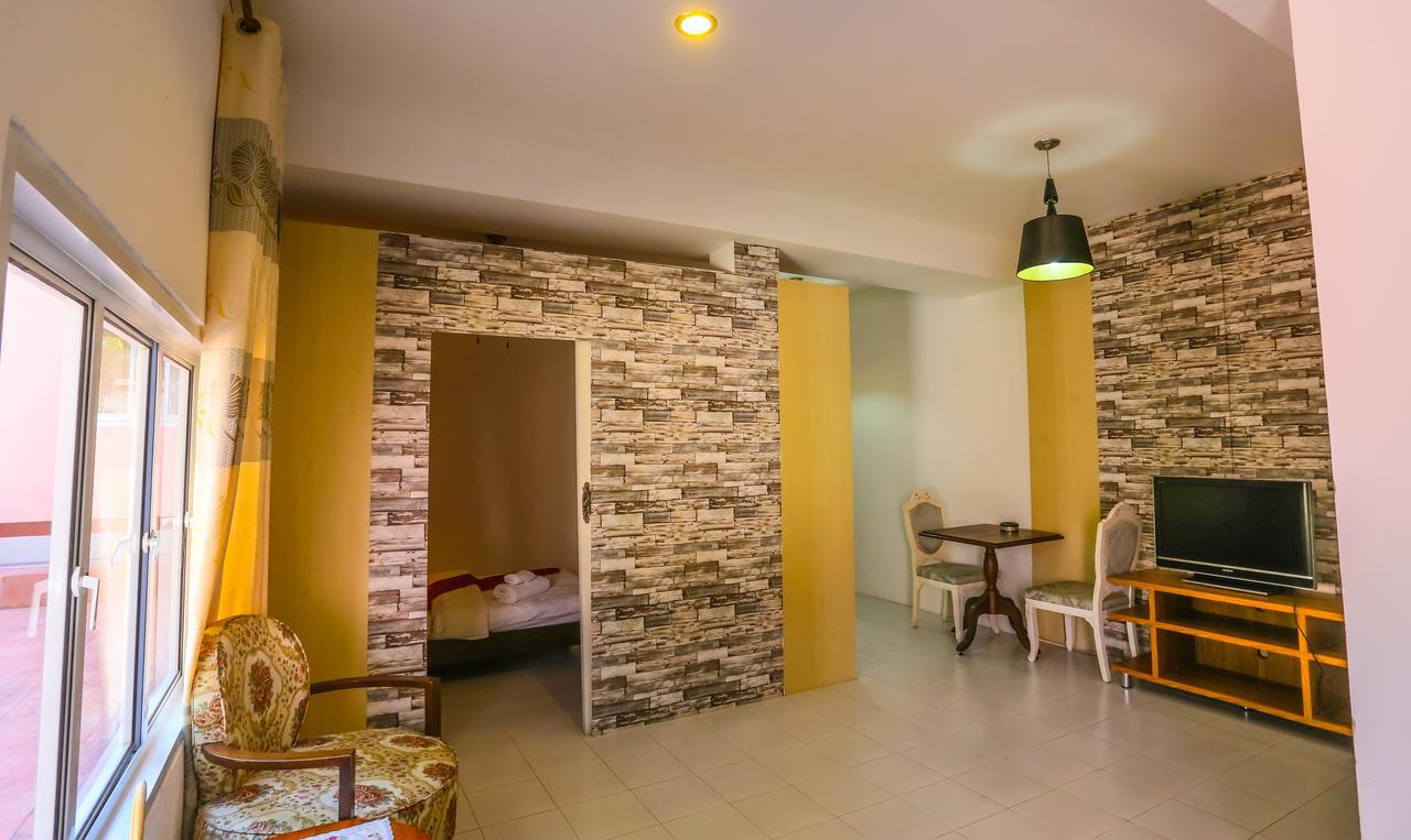Phalaburi Resort Ban Chang  Exterior photo