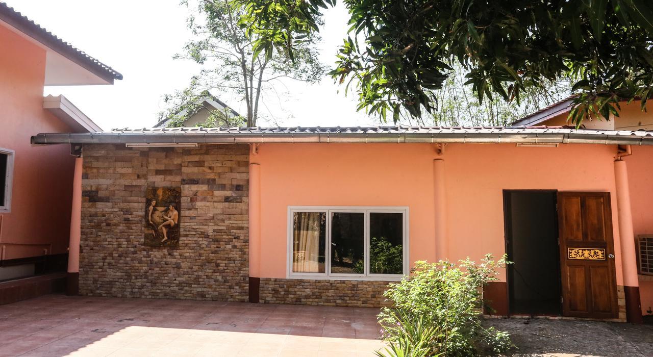Phalaburi Resort Ban Chang  Exterior photo