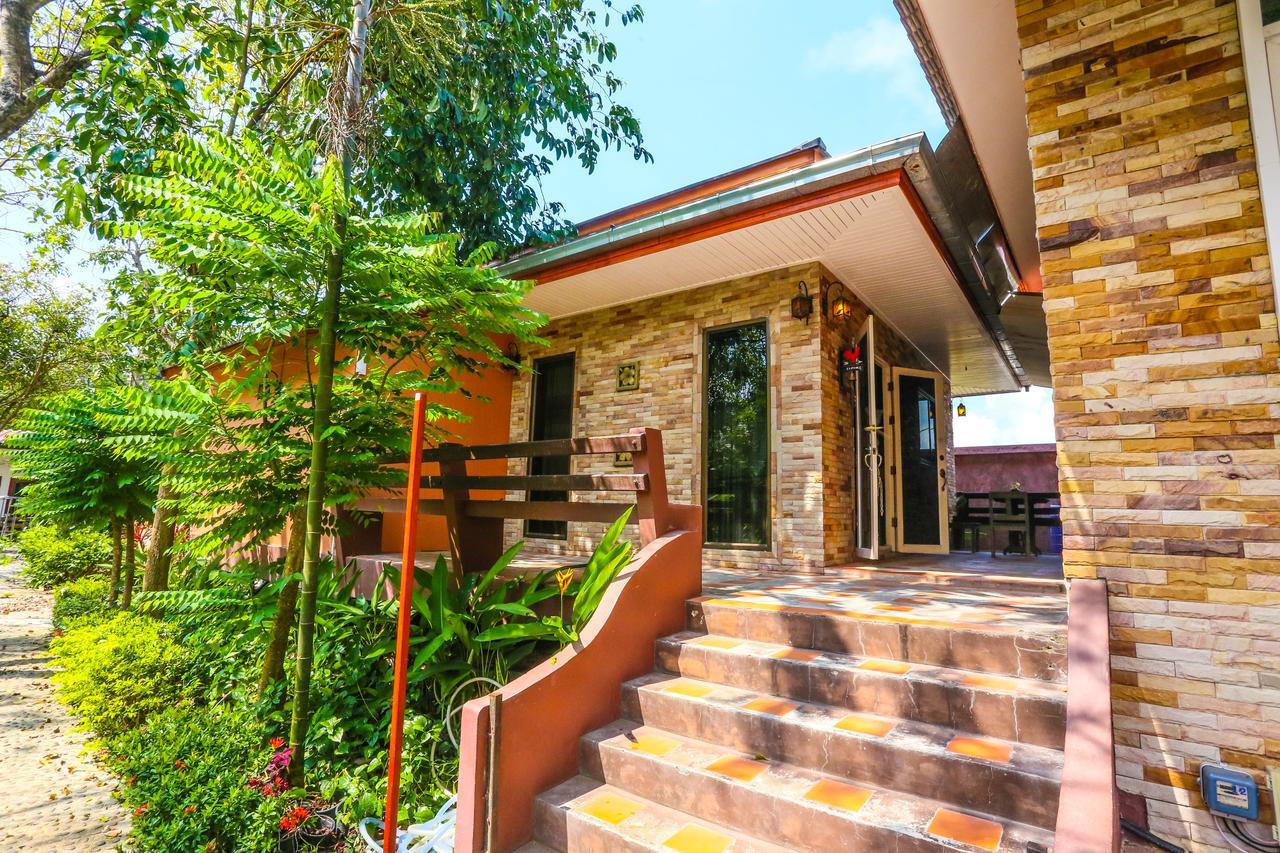 Phalaburi Resort Ban Chang  Exterior photo