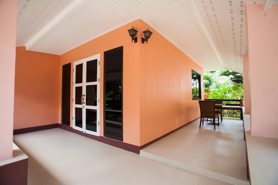 Phalaburi Resort Ban Chang  Exterior photo