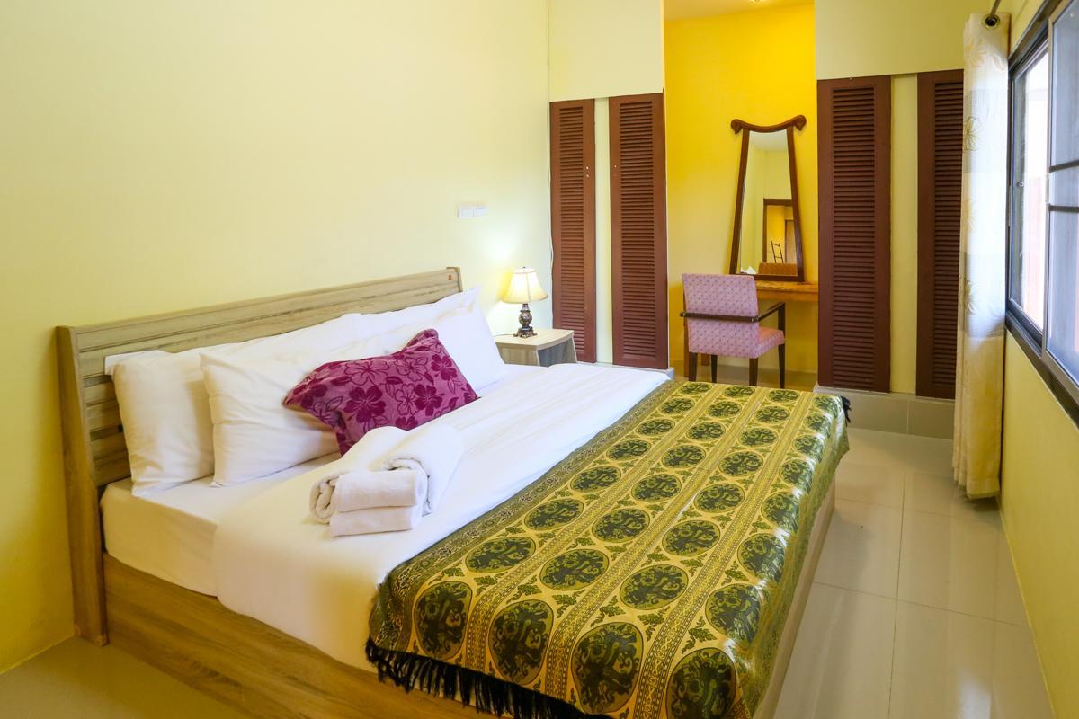 Phalaburi Resort Ban Chang  Exterior photo